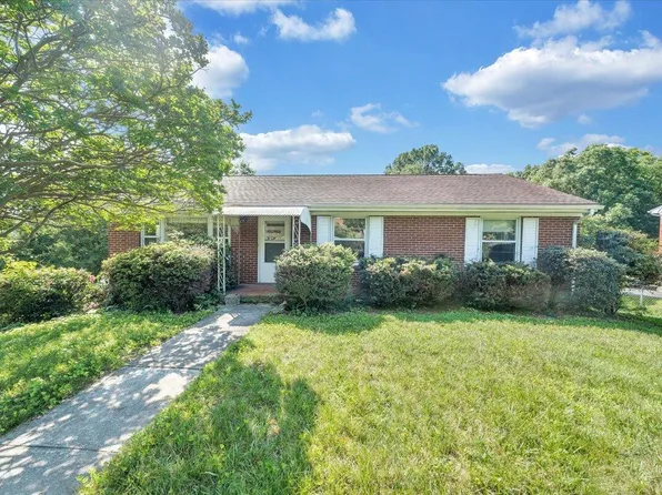 6621 Sherry Rd, Roanoke, VA 24019