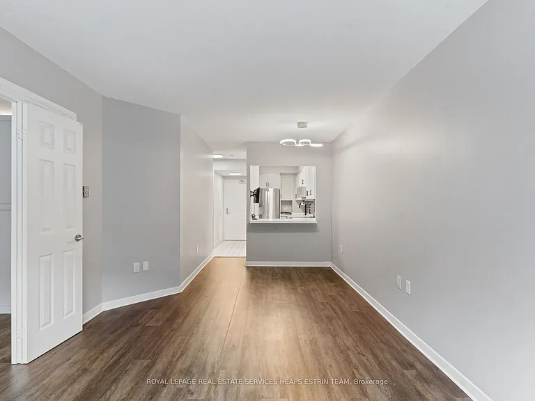 284 Bloor St W #304 — Photo 1
