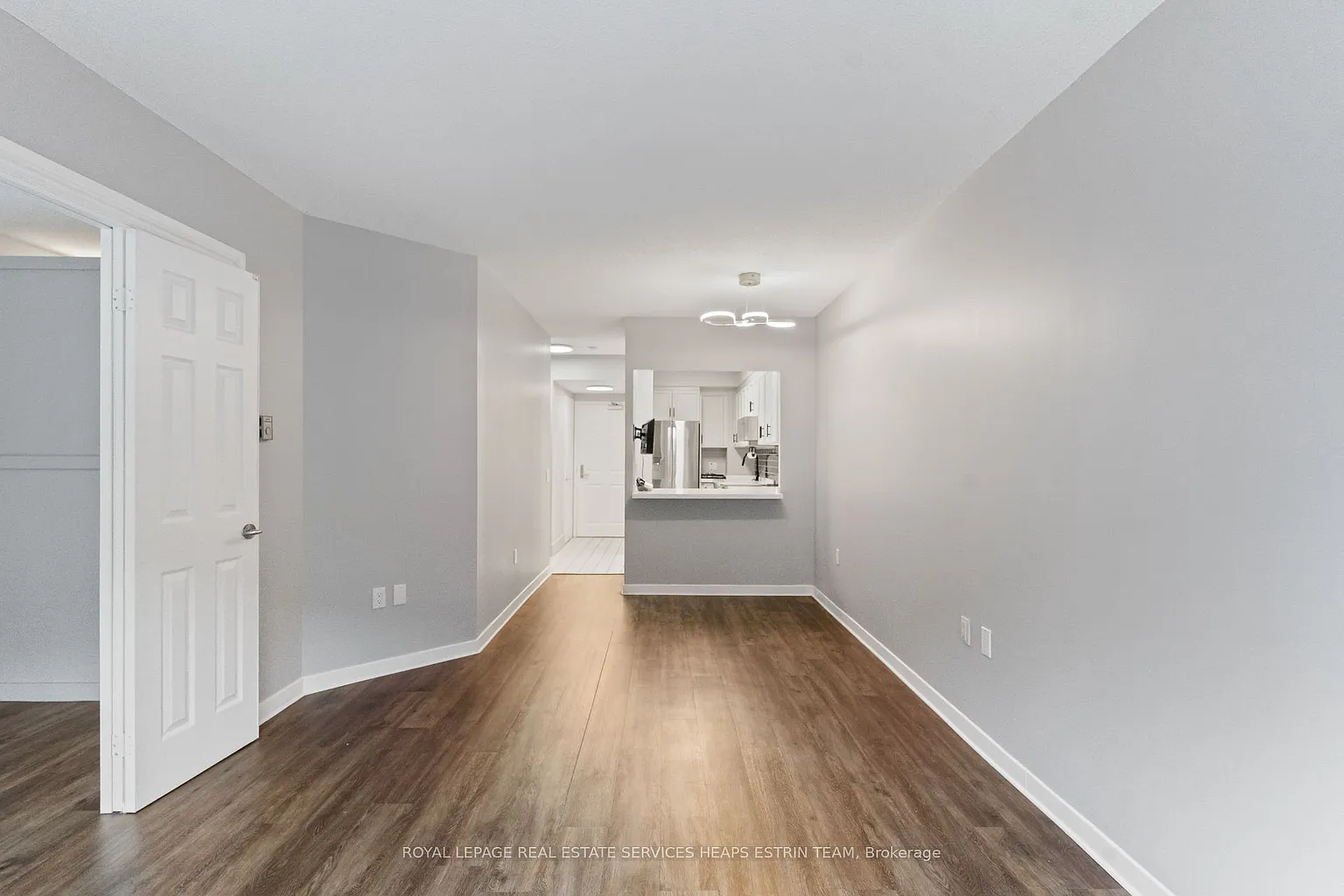 284 Bloor St W #304 photo 1