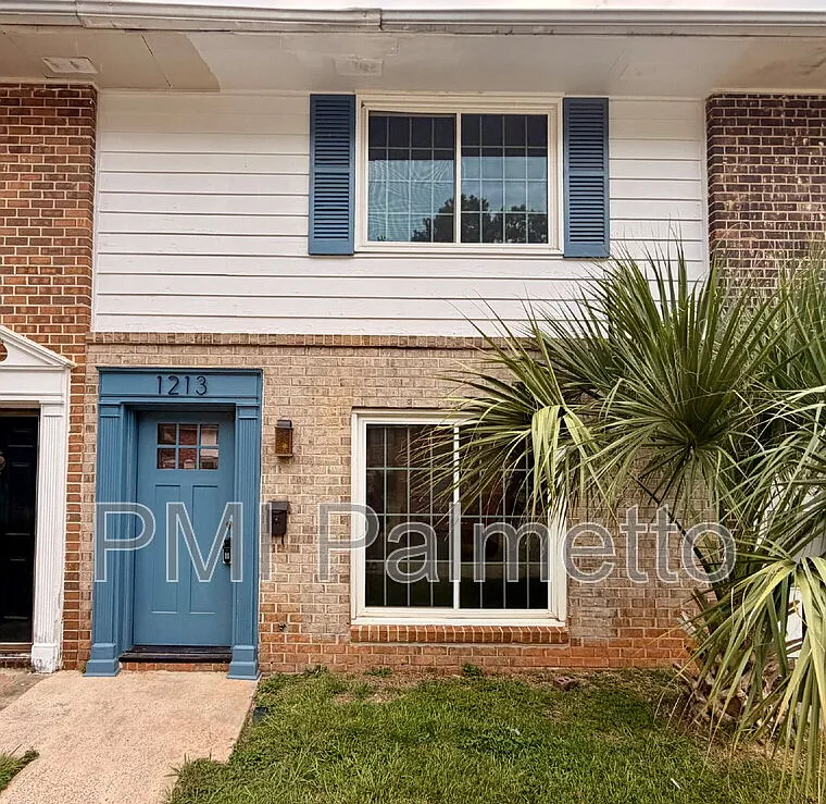 2 bed, 1.5 bath, 1200 sqft, $1,200 — Photo 1