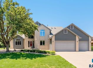 5901 S Tomar Rd, Sioux Falls, SD 57108