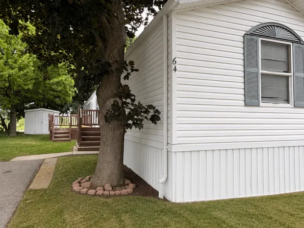 64 Dunlap Cir, Oxford, MI 48371