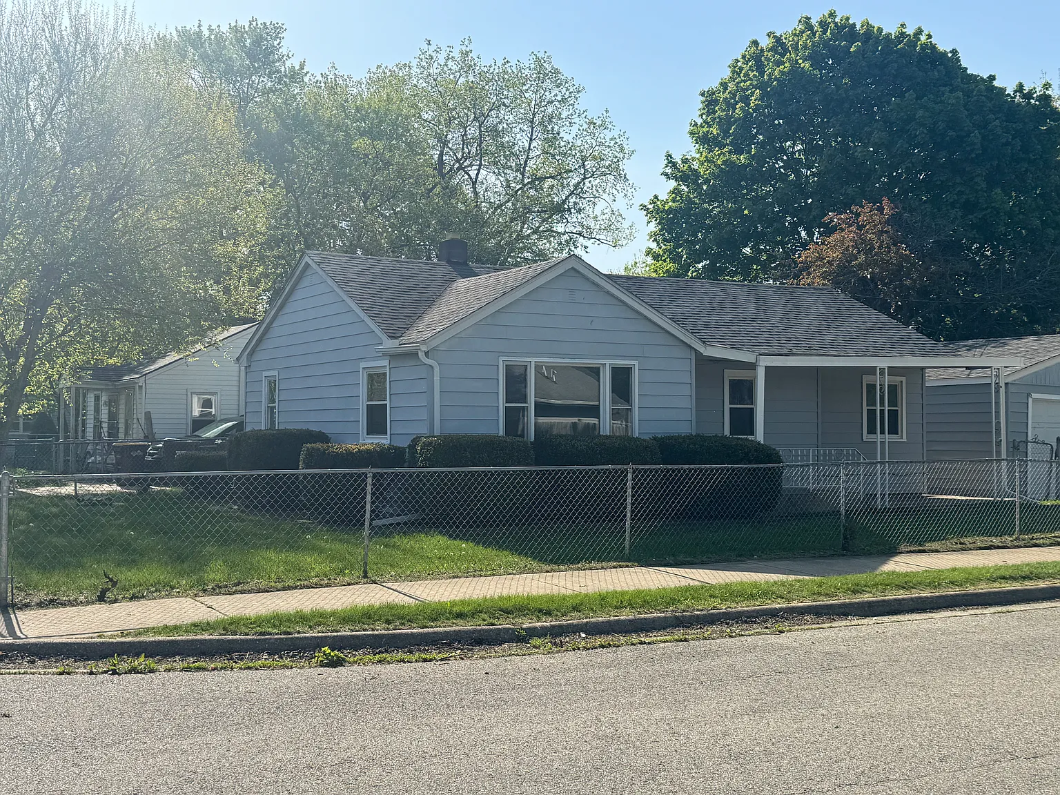 2135 Rockwell St — Photo 1