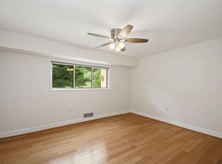 10650 Weymouth St APT 103, Bethesda, MD 20814