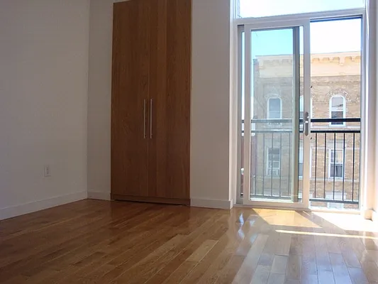 Rented by Dream Space Realty | media 10