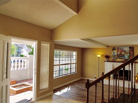 4th image of 2937 Crystal Bay Dr