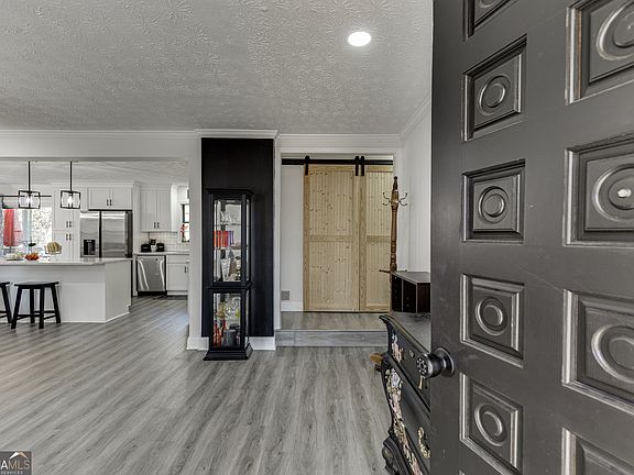 3rd image of 5222 Raintree Trl