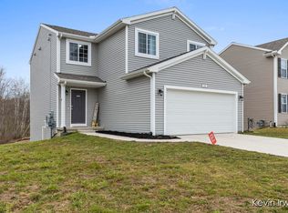 541 Pioneer Trl, Cedar Springs, MI 49319