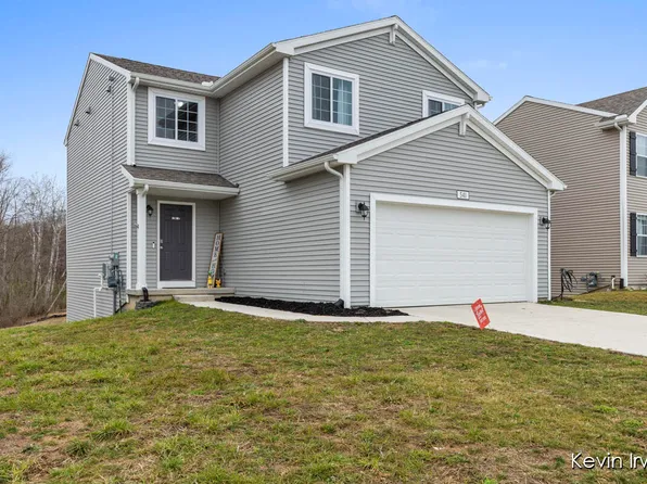 541 Pioneer Trl, Cedar Springs, MI 49319