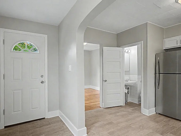 1340 Columbia Ave NE — Photo 26