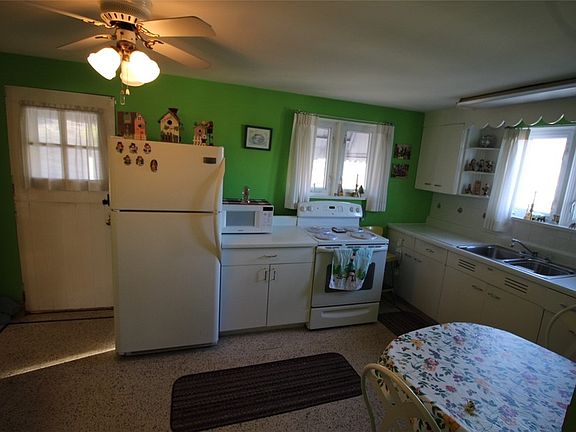 3rd image of 603 Orchard Ave