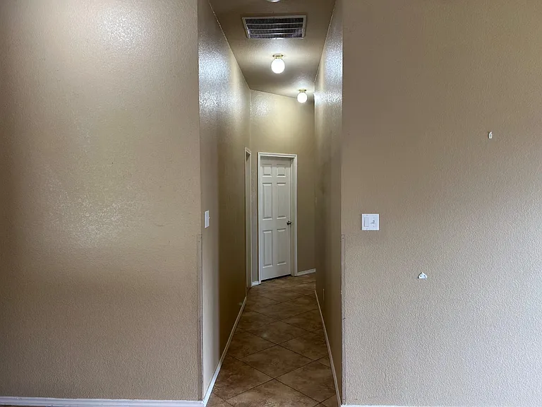 12112 Lamington Dr — Photo 17