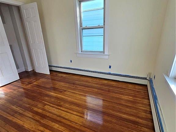 3rd image of 40 Parsons St Floor 2