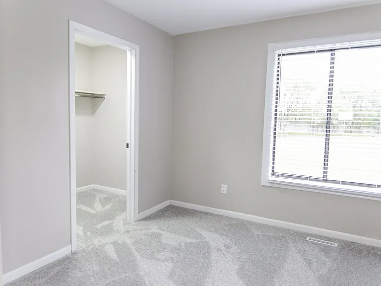 Woodwind Apartments — Photo 31