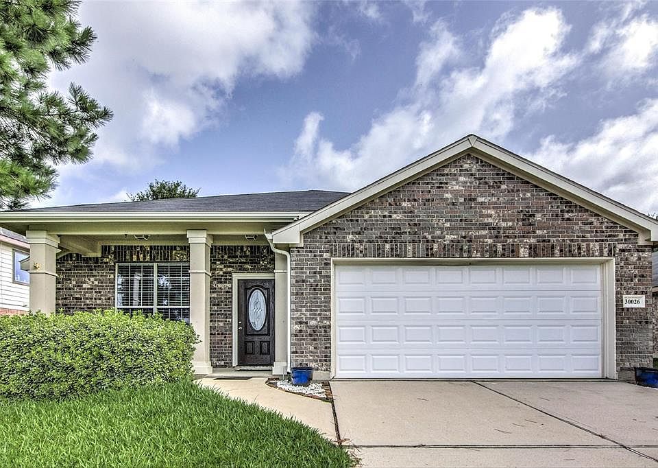 1st image of 30026 Saw Oaks Dr