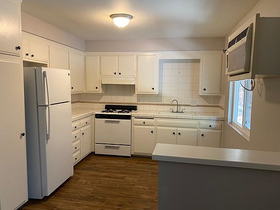 3rd image of 7010 Jordan Ave APT 2