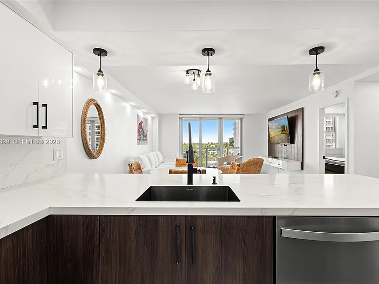 5701 Collins Ave #503 — Photo 14