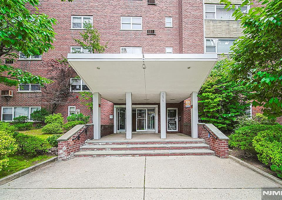 1st image of 1575 Center Ave APT 3F