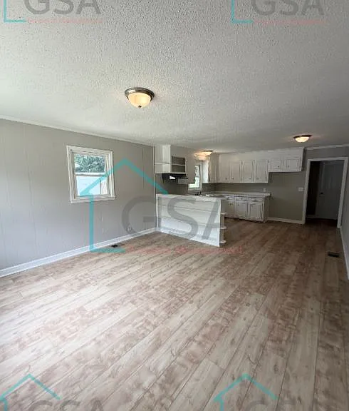 113 Hammond Ave — Photo 6