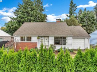 11356 NE Glisan St, Portland, OR 97220