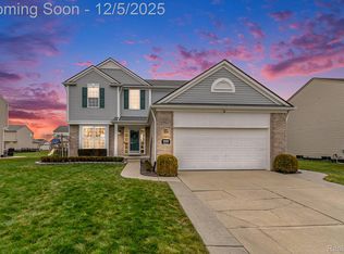 18883 Brighton Dr, Macomb, MI 48042