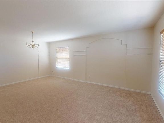5th image of 341 Graystone Blvd
