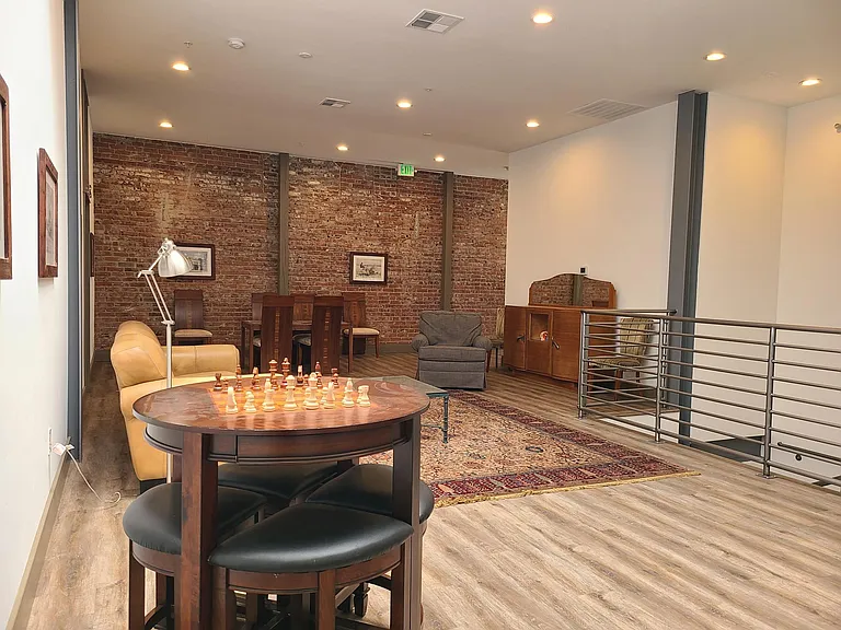 401 2nd St #206 — Photo 14