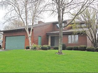 5761 Modernaire St, Fitchburg, WI 53711