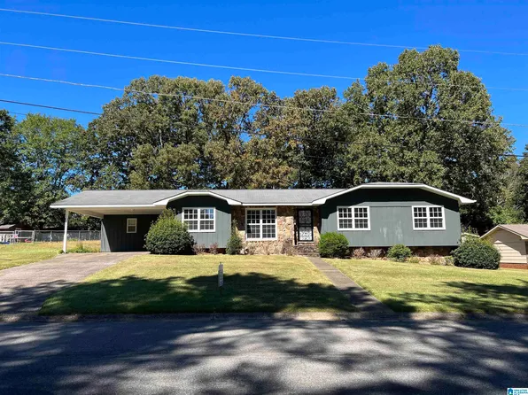 113 Meleah Dr, Talladega, AL 35160