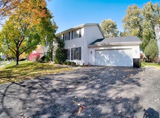 6428 Sawgrass Dr, Rockford, IL 61114