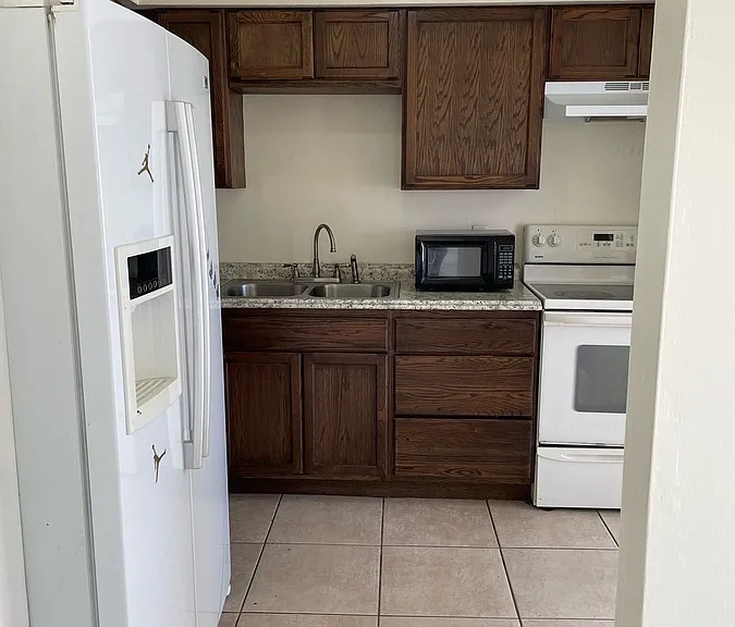 1823 SW Santa Barbara Pl #1823 — Photo 23