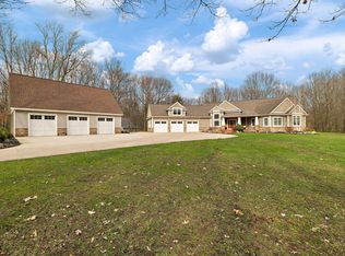 13090 Woodhaven Dr, Grand Haven, MI 49417