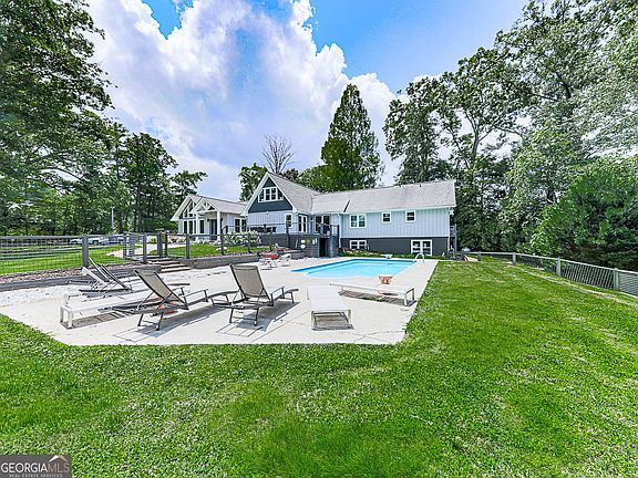 3rd image of 121 Cider House Ln