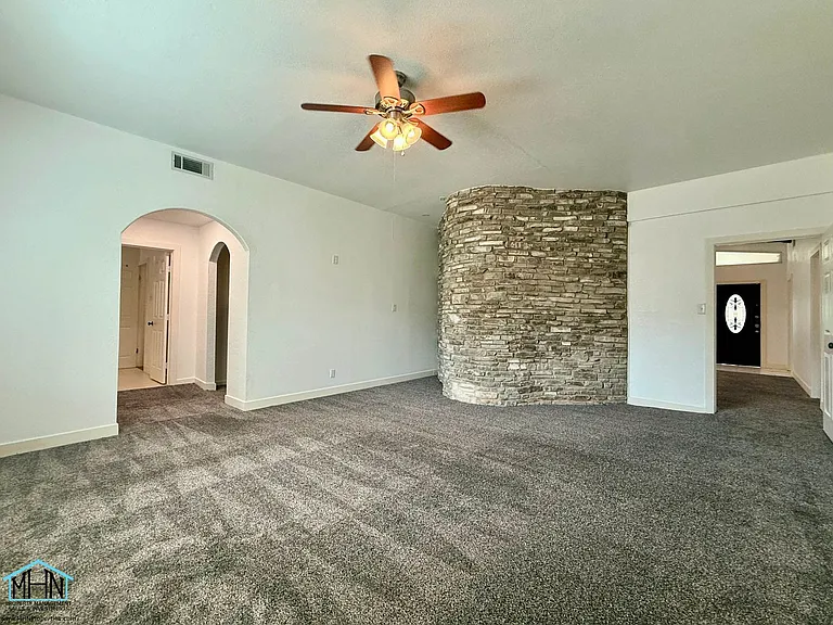 100 Bluet Ln — Photo 17
