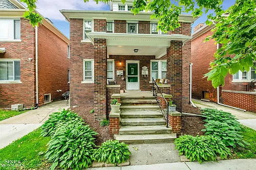 815 Beaconsfield Ave #2N Photo 1