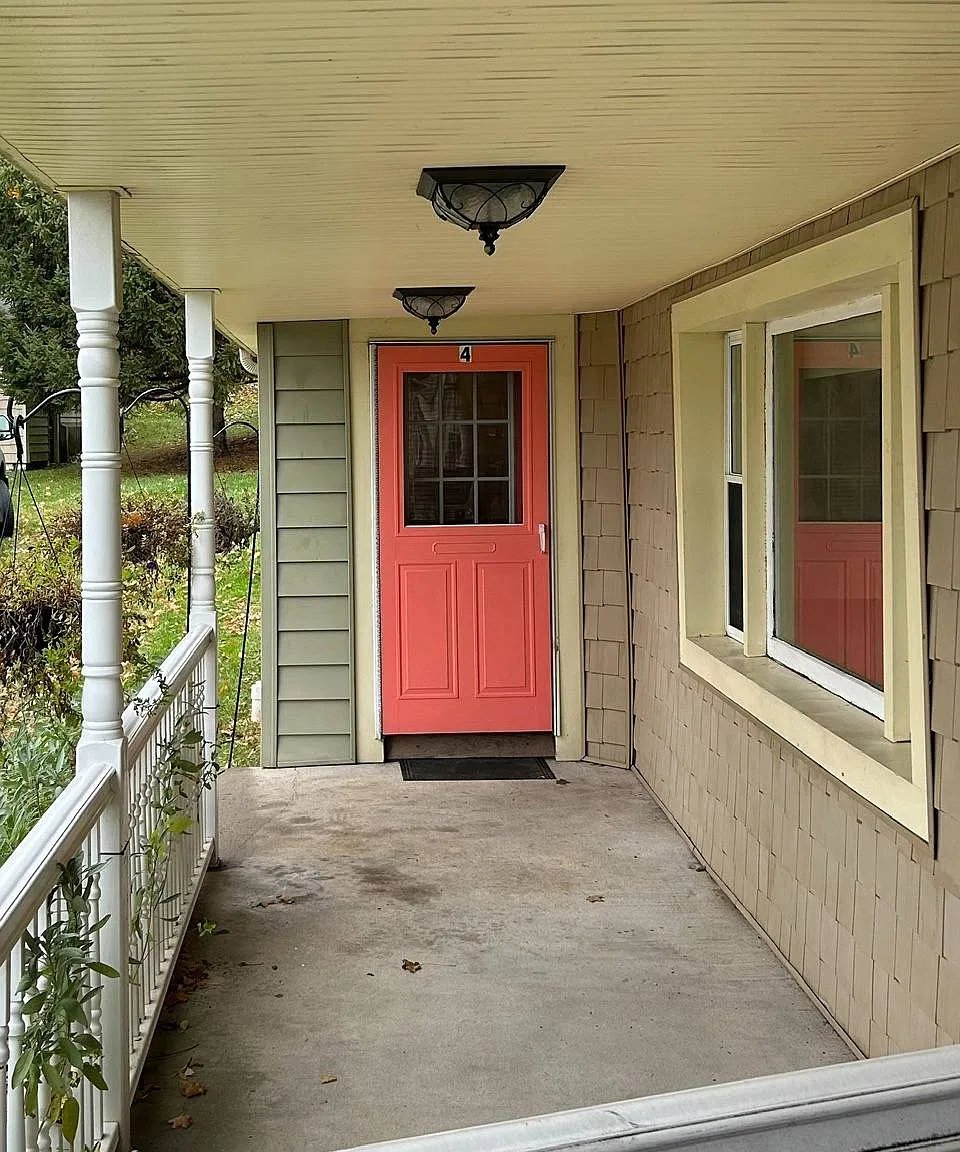 2 bed, 1.0 bath, 1150 sqft, $2,150 — Photo 2