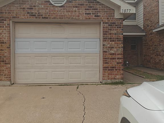 2nd image of 1077 Enfilar Ln
