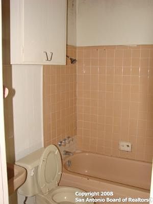 5th image of 3034 PINE HOLLOW