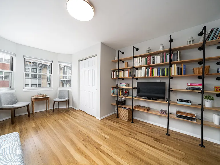 83 Madison St #3 — Photo 12