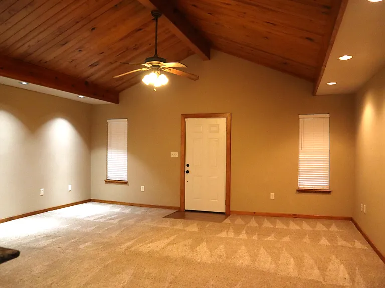 8411 Keith Rd — Photo 4