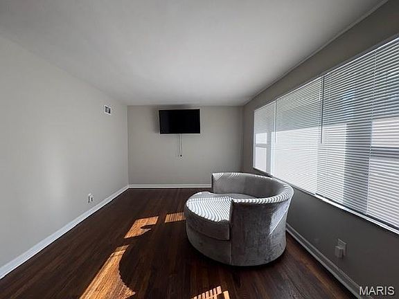 3rd image of 9921 Norbridge Ln