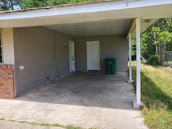2nd image of 3712R Meadowlark Dr
