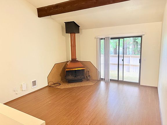 3rd image of 233 Dorn Ave APT 1