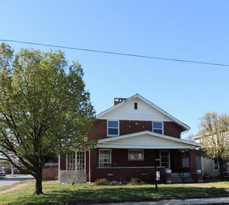 702 W Daugherty St, Webb City, MO, 64870