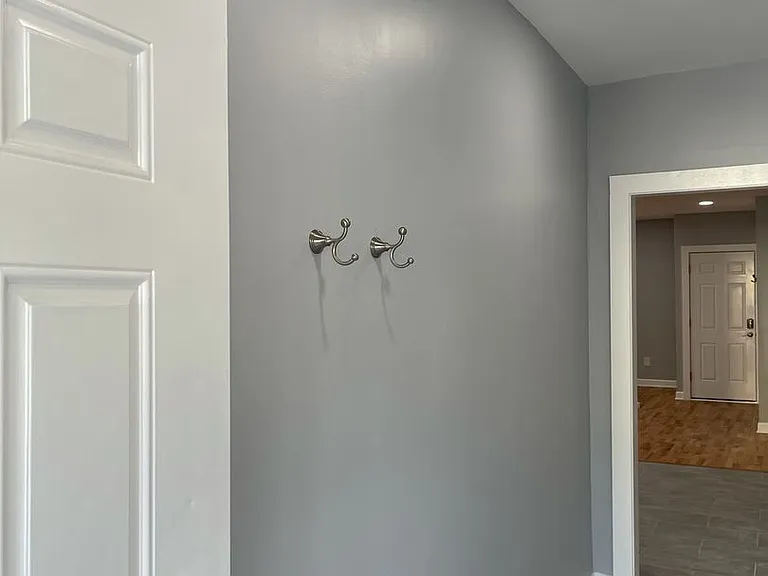 402 Poplar — Photo 9