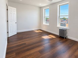 7555 Metropolitan Ave APT 3R, Middle Village, NY 11379