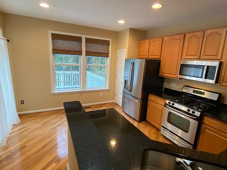 9656 Potters Hill Cir — Photo 6