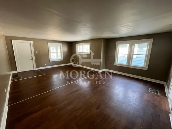 1118 E 27th St, Anderson, IN 46016