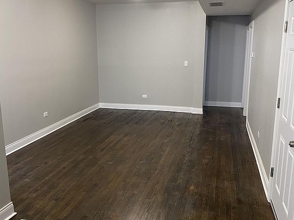 4th image of 7827 S Essex Ave #3A