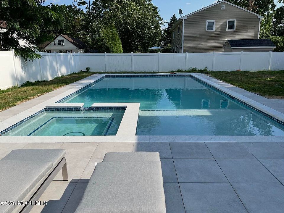 1st image of 135 Ampere Avenue